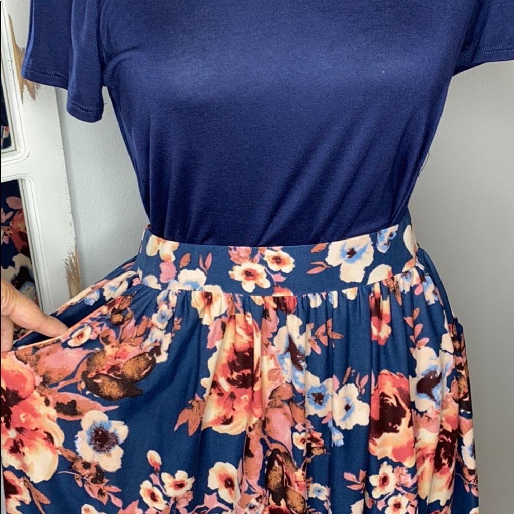 Navy Blue Floral Midi Skirt - Picture 3 of 7